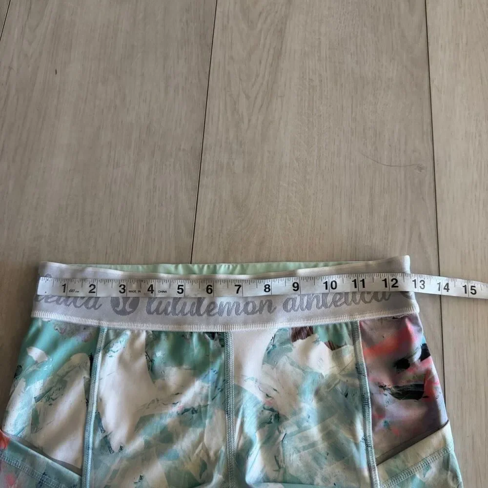 Lululemon women’s shorts size 6